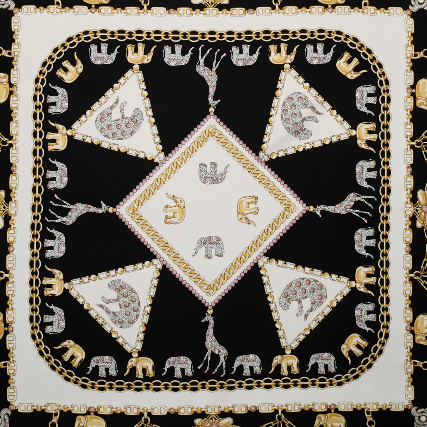 FOULARD IN SETA 90 BIANCO Elefanti portafortuna