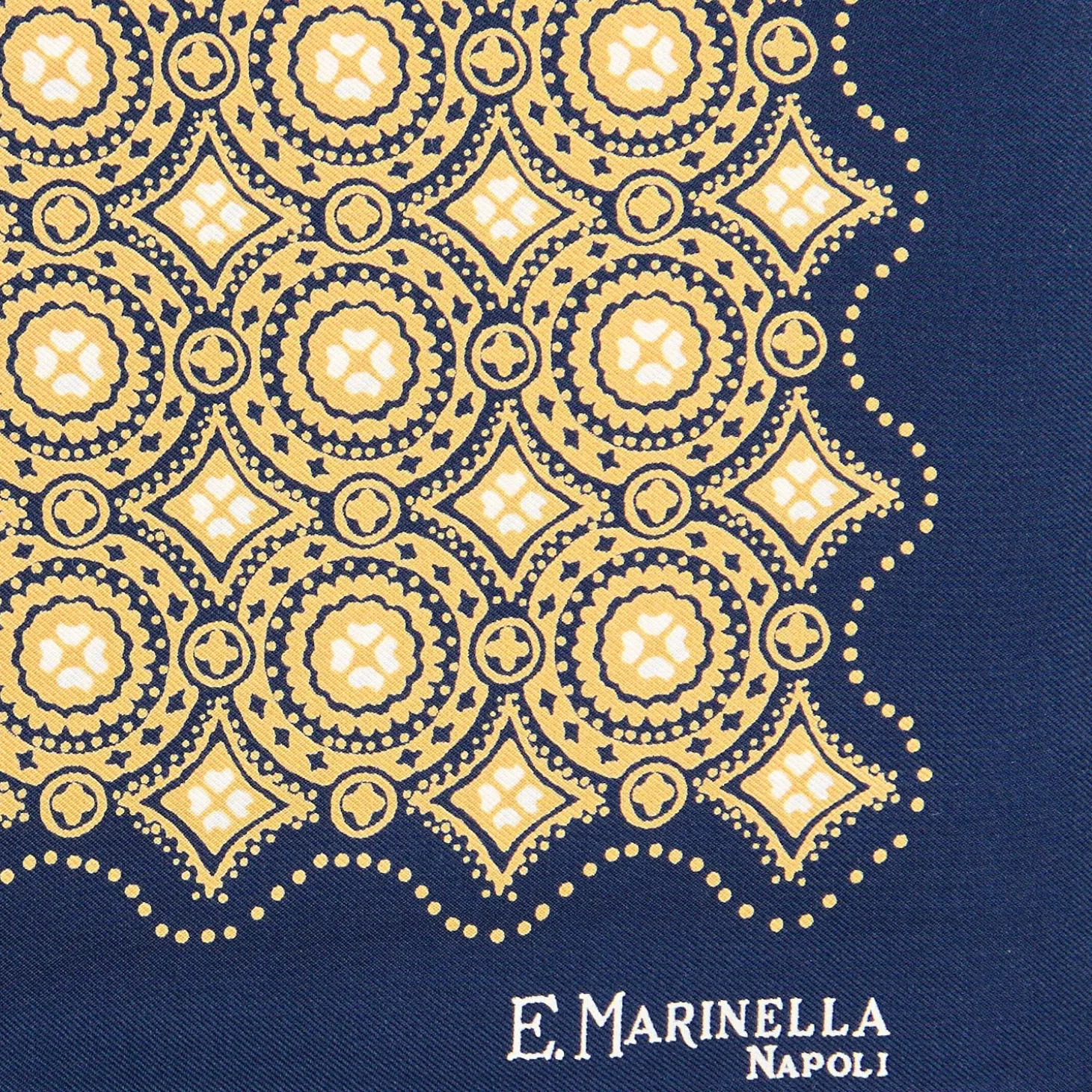 POCHETTE DA TASCHINO IN SETA STAMPATA A MANO BLU SCURO Macrofantasia fiore