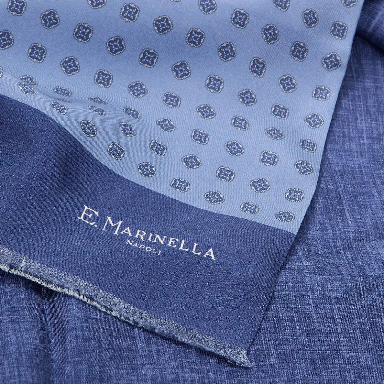 SCIARPA TUBOLARE BLU SCUROIN SETA TWILL Classic daisy