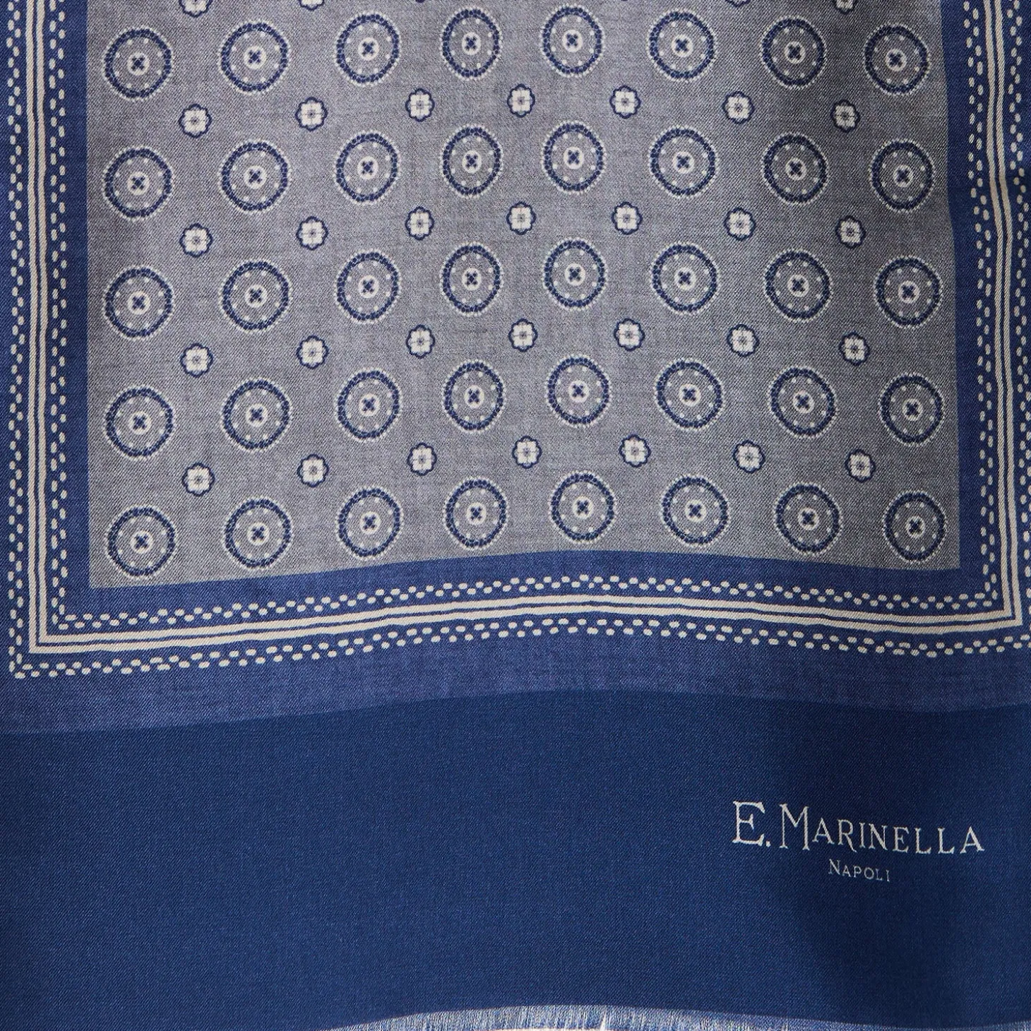 SCIARPA TUBOLARE GRIGIO CHIARO IN SETA TWILL Classic daisy