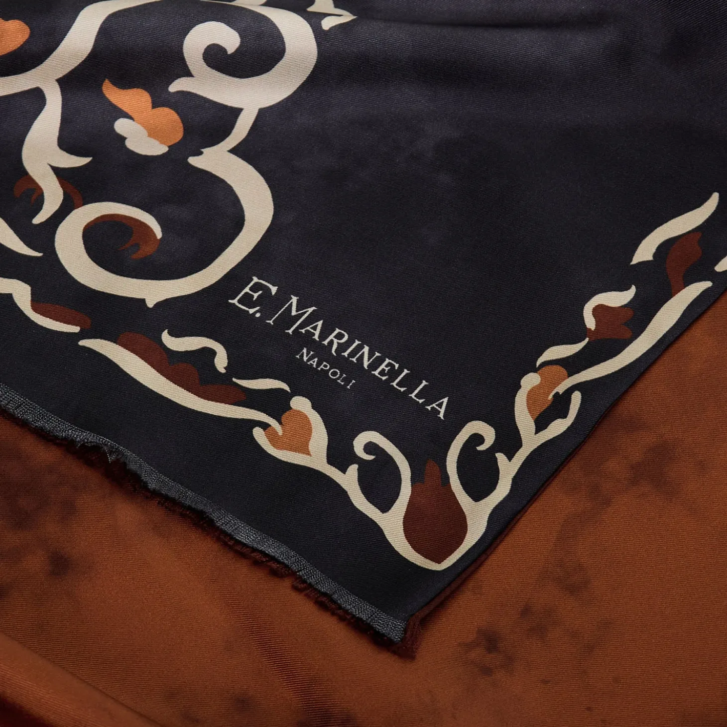 SCIARPA TUBOLARE GRIGIO SCURO IN SETA TWILL Classic daisy