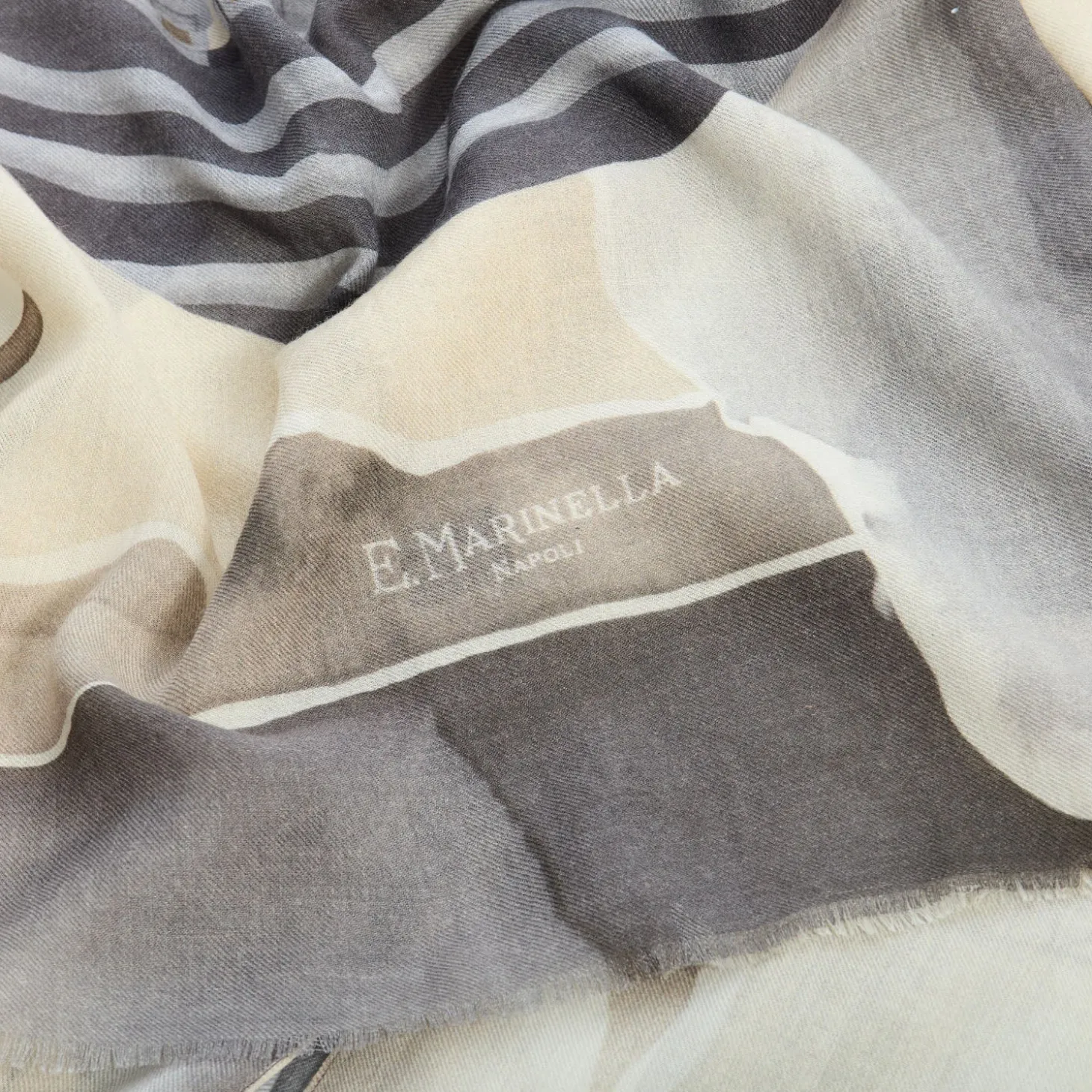 STOLA BEIGE IN CASHMERE Collezione floreale